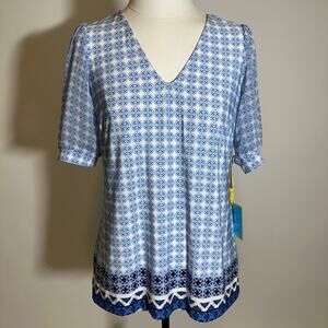 NWT CeCe Blue Geometric Short Puff Sleeve V-Neck Blouse Womens Size Medium M